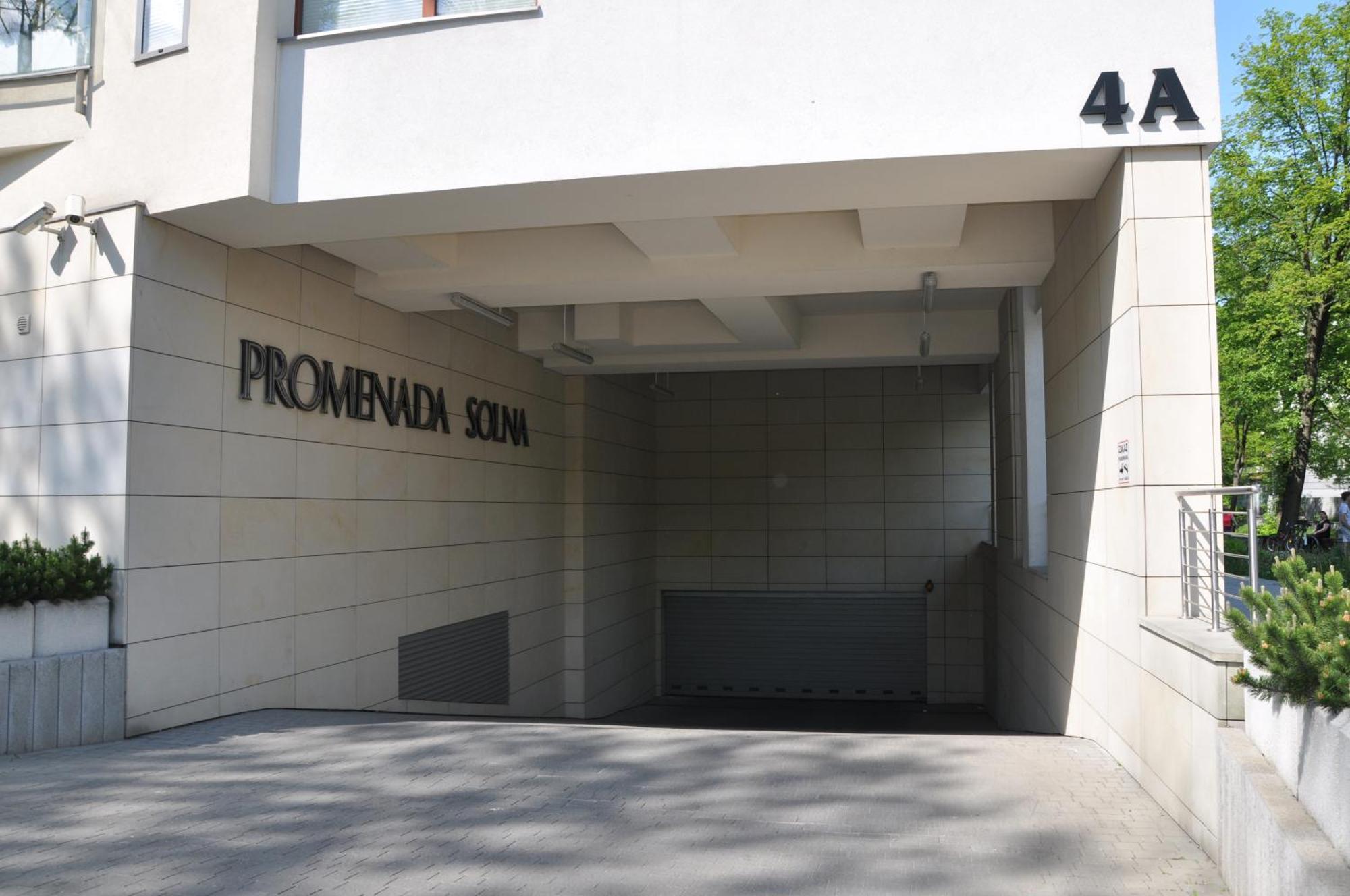Apartament Centrum Solna Parking Free Kielce Buitenkant foto