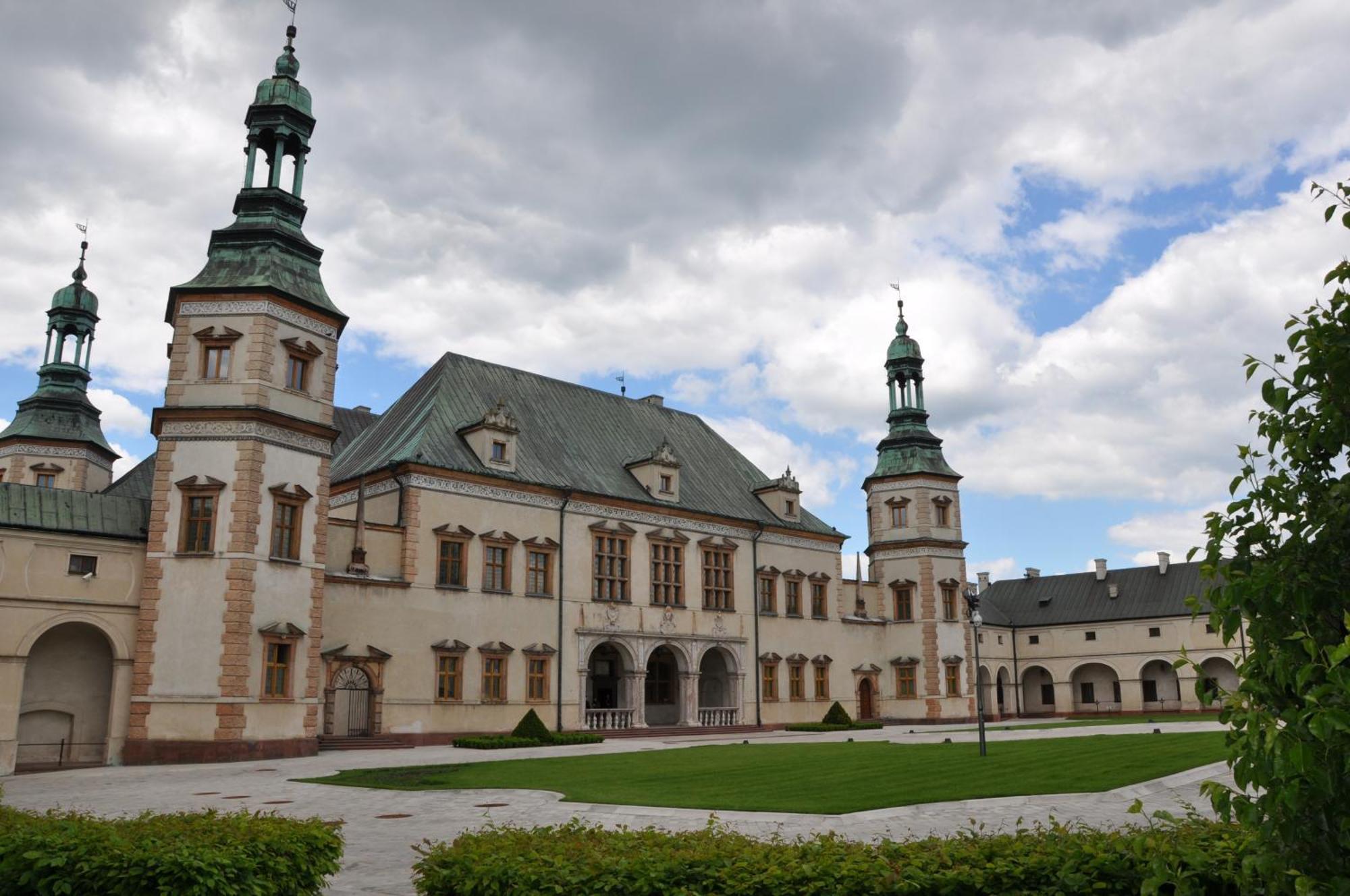 Apartament Centrum Solna Parking Free Kielce Buitenkant foto
