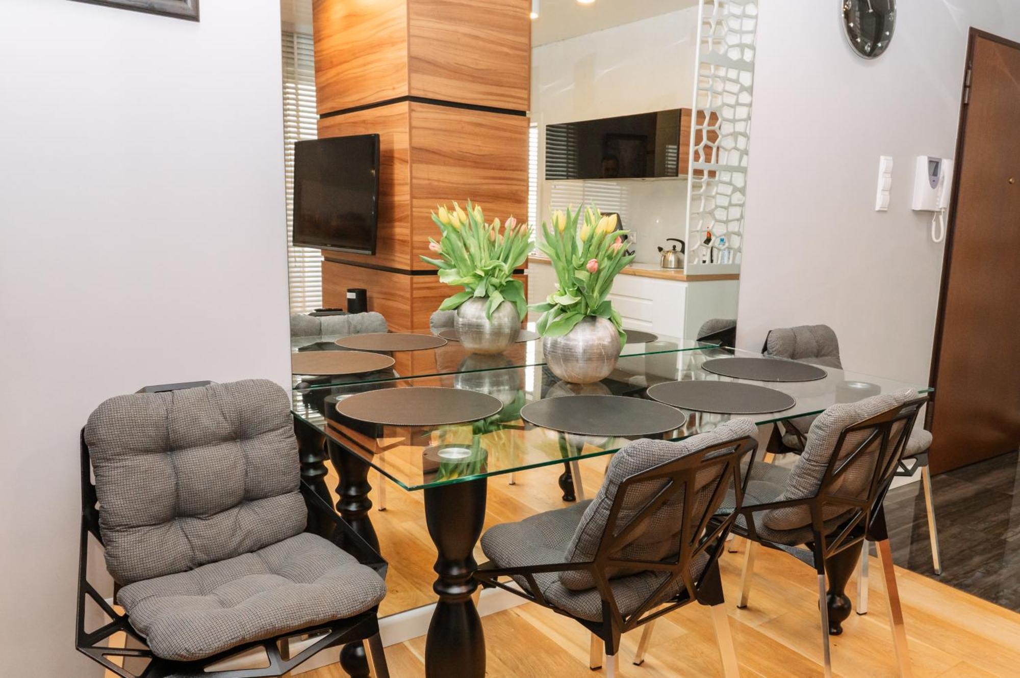 Apartament Centrum Solna Parking Free Kielce Buitenkant foto